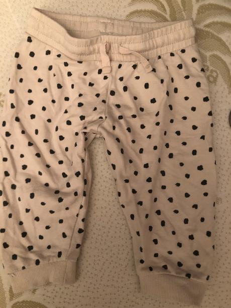 Smetanové tenké tepláčky s tkaničkou, 68