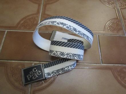 Pěkný pásek se snadným zapínáním, 