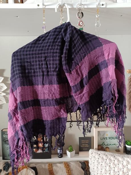 Károvaný šátek, 158