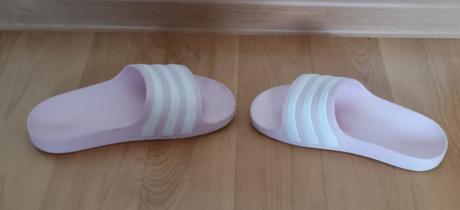 Dívčí pantofle adidas světle růžové vel.33/34, adidas,33