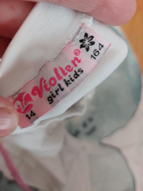 Mikina zdobené kamínky a perličkami, 146