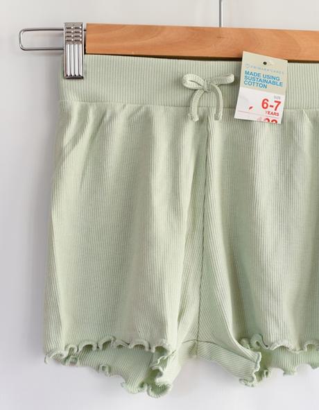 Kraťasy vel. 6 - 7 let, primark,122