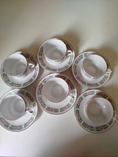 Sada hrnky s podšálky, 