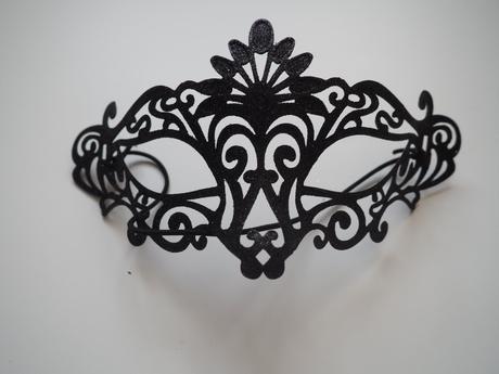 Karnevalová škraboška, 