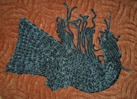 Šedá šála šálek, m