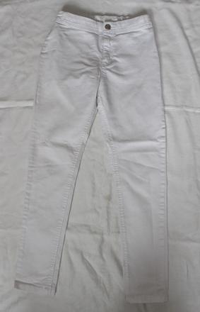 Ub51. bílé džegíny 9-10 let, f&f,140