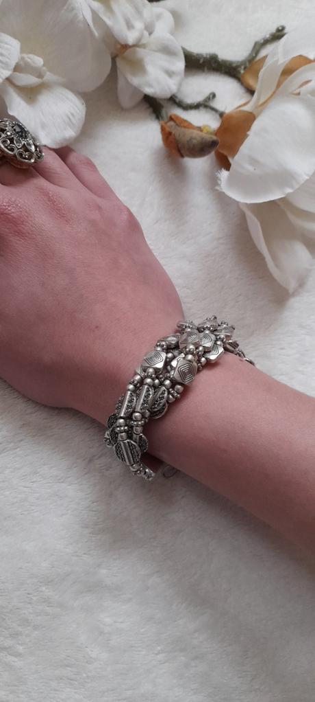 Antický stříbrný náramek,