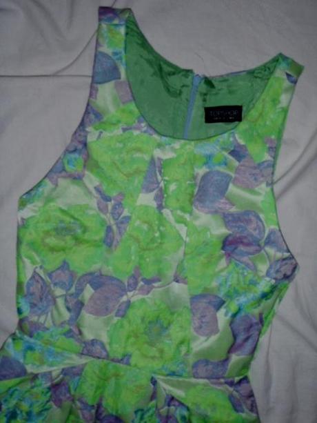 Luxusní zelené květované šaty, 170