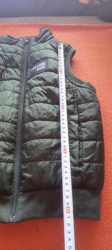 Chlapecká vesta vel. 122(6-7let). zn. little kids, 122