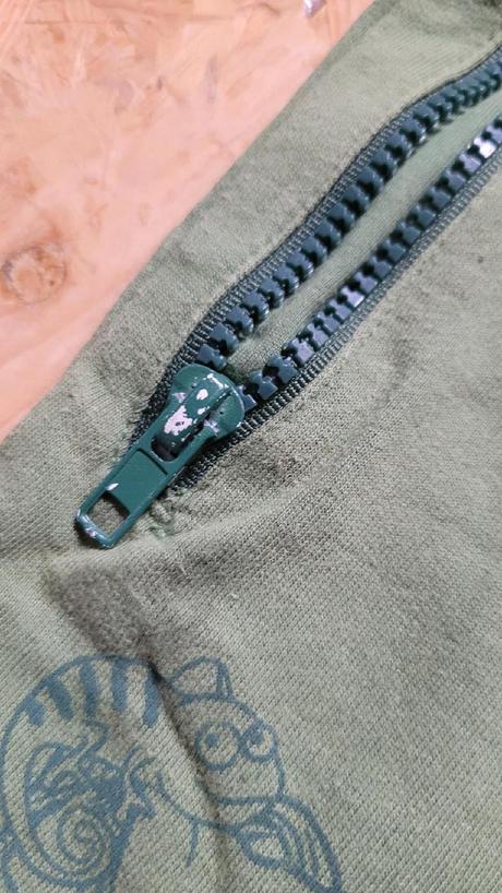 Kraťasy a plátěné kalhoty, 116