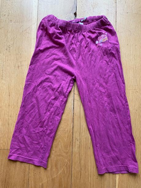 Pyzamove kalhoty, 104