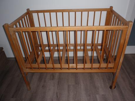 Postýlka dětská s matrací dřevěná přírodní., šířka (cm): 60,délka (cm): 120