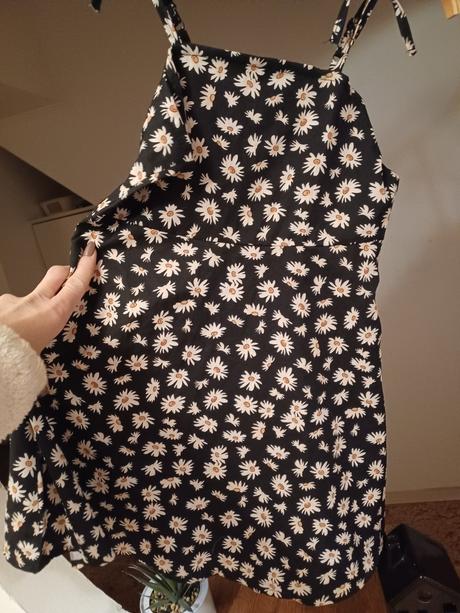 Kytičkové šaty shein, 140