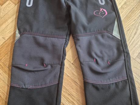 2x zateplené softshellové kalhoty, 122