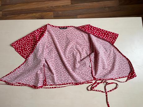 Zavinovací crop top, nenošený, vel s možná xs/s, s, xs