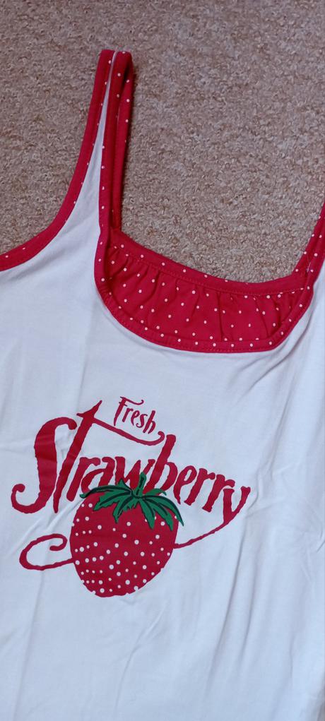 Tílko jahoda zn."tcm" vel."134-140", tcm,134