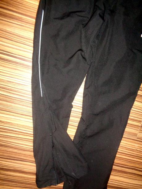 Super černé sportovní kalhoty erima 40/42, 40