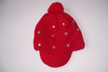 Červená čepice s kšiltem, 134