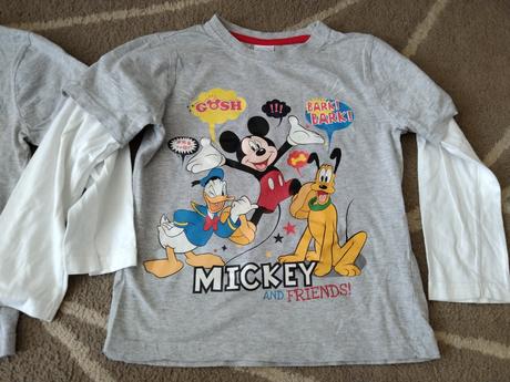 2 trička s mickeym, 122
