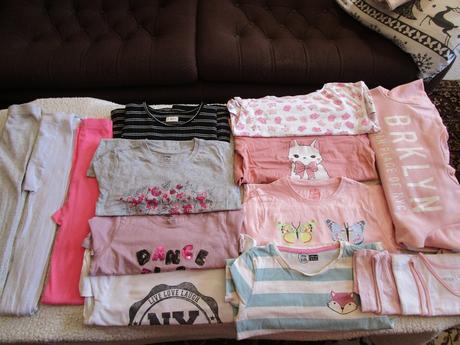 16 ks dívčího oblečení vel. 134-152, kus á 19 kč, 140–152