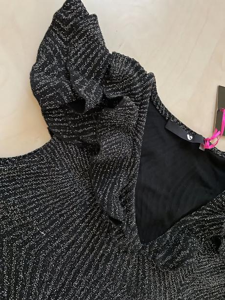 Nové úpletové třpyt minišaty s křidýlkovým rukávem, m