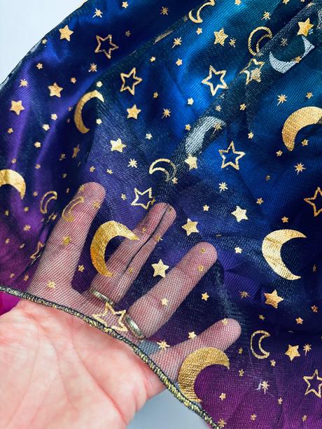 An17/ kostým čarodějka- v.4/5 let, 