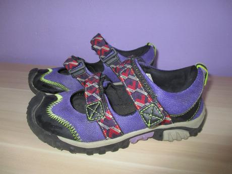 Sportovní sandály, 31