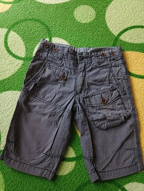 Pruhované kratasy, 128