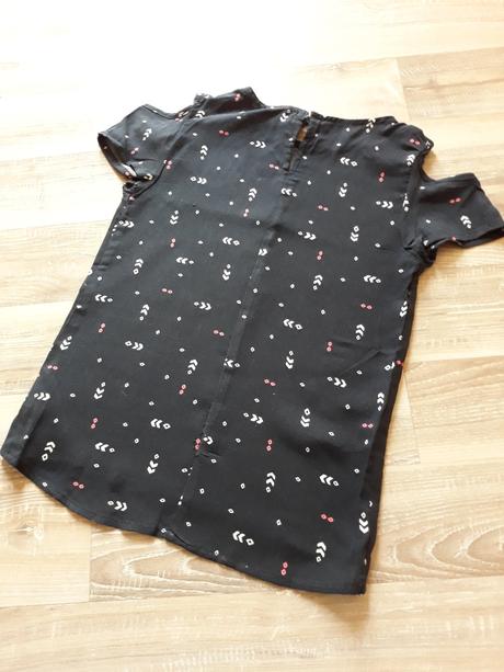 Halenka pro holčičku, 128