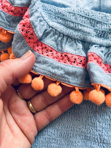 Top letní žabičkový s volánky - v.9/10 let, river island,140