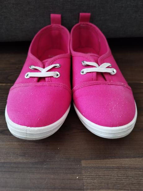 Cvičky,vel.33, sinsay,33