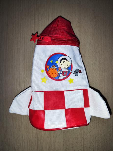 Pouzdro ve tvaru rakety, 