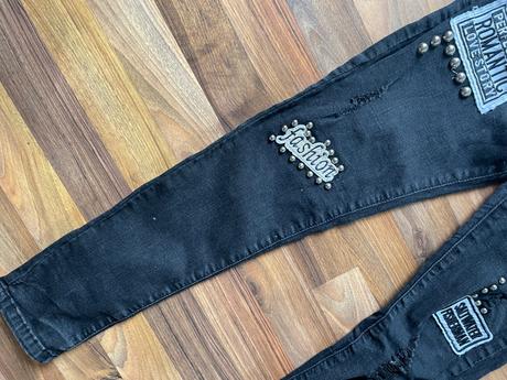 Černé džíny se záplatami a dřením, vel m i méně, f, m