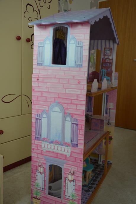 Domeček pro panenky kidkraft, i pro barbie,