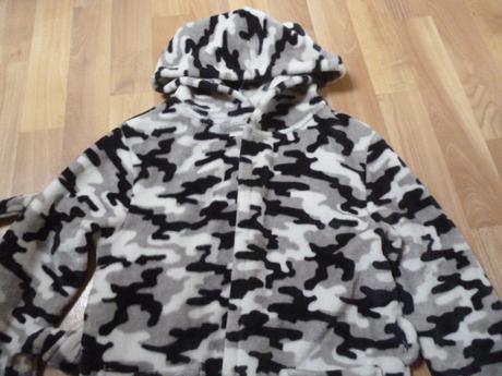 Maskáčový župan vel. 9-10, 134