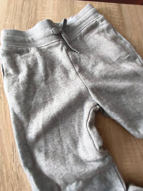 Dětské tepláky, h&m,146