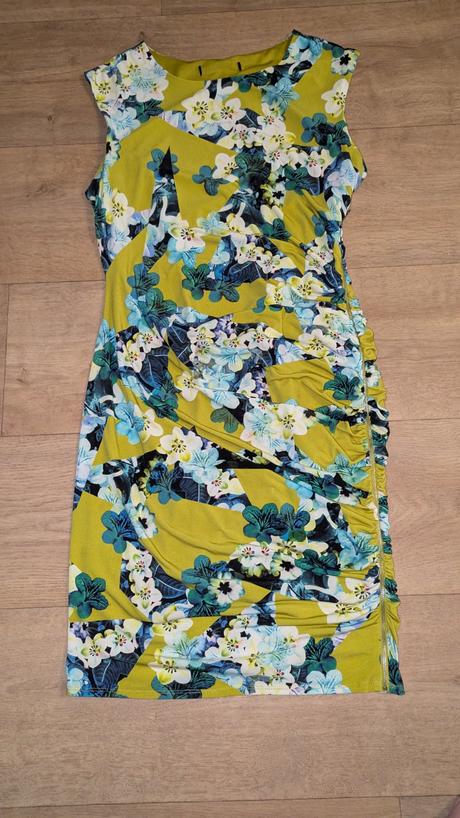 Elastické nemačkavé šaty se zipem na boku vel. 44, 44