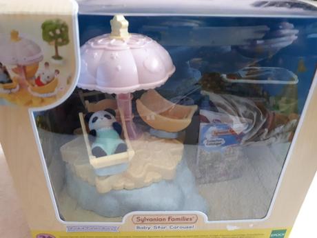 Sylvanian families carousel - kolotoč - 3 figurky, 