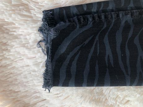 Zara 36 cerno sede vzor zebra, zara,36