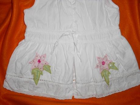 Sněhově bílý vyšívaný krojový top, 