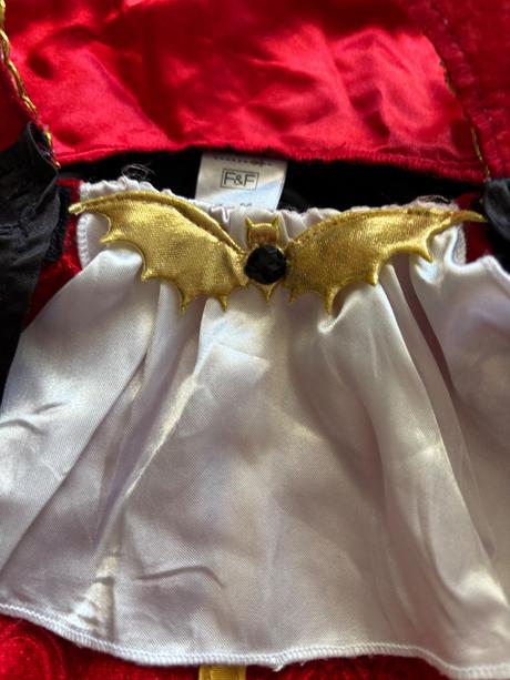 An25/ kostým drákula/ upír - v.8 let,