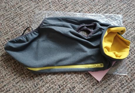 Svetr či mikina pro psa,