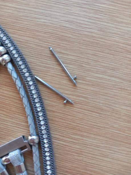 01 - řemínek k hodinkám vel. 22 mm, 