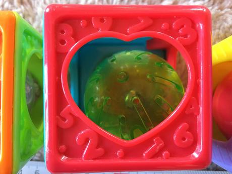 Chrastící kostky (play go) - 3 ks,