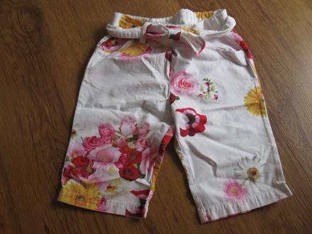 3/4 kalhoty s květy, 92