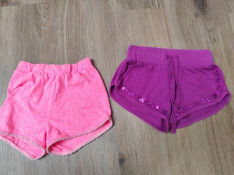 Šortky 2x - vel. 110, 110