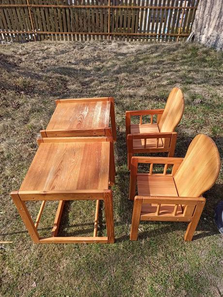 Židlička se stolkem, 