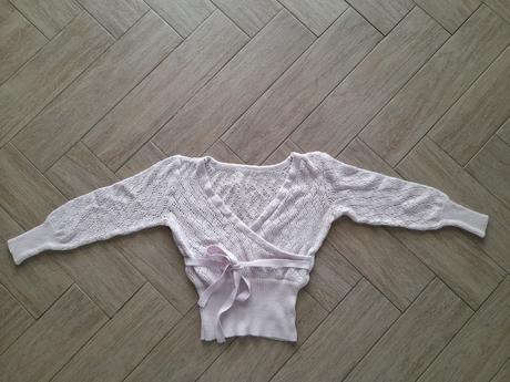 Pudrově růžový úpletový svetřík, náznak zavinování, takko,34