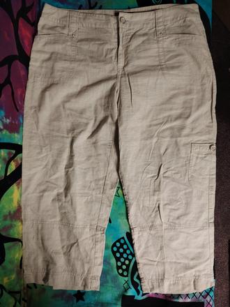 Kalhoty tříčtvrteční, 44