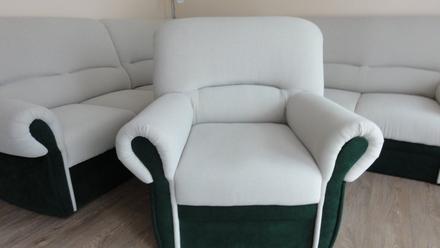 Rohová sedací souprava a křeslo, 